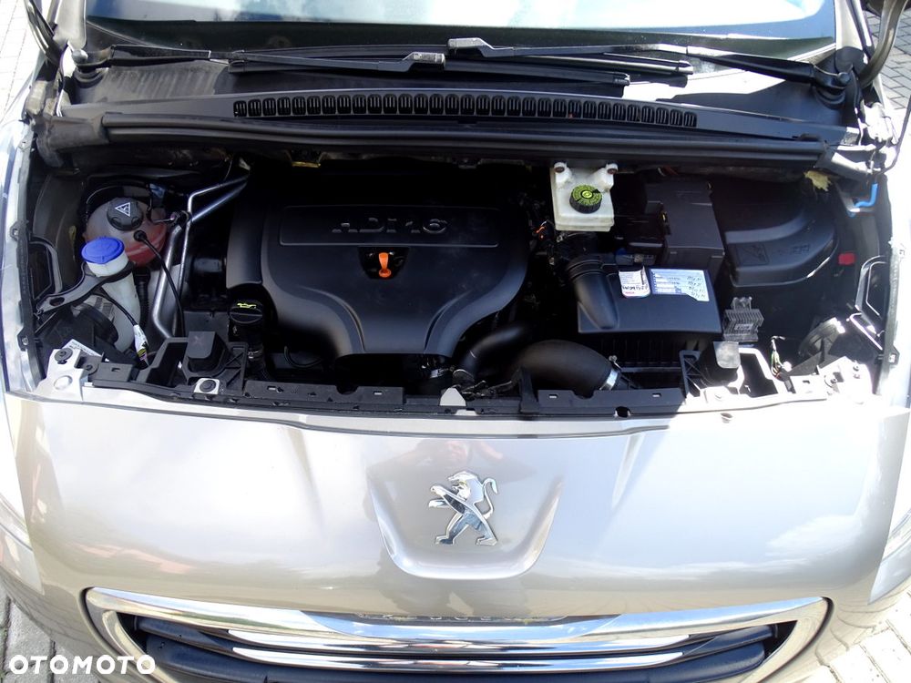 Peugeot 5008 2.0 HDi Family 7os - 25