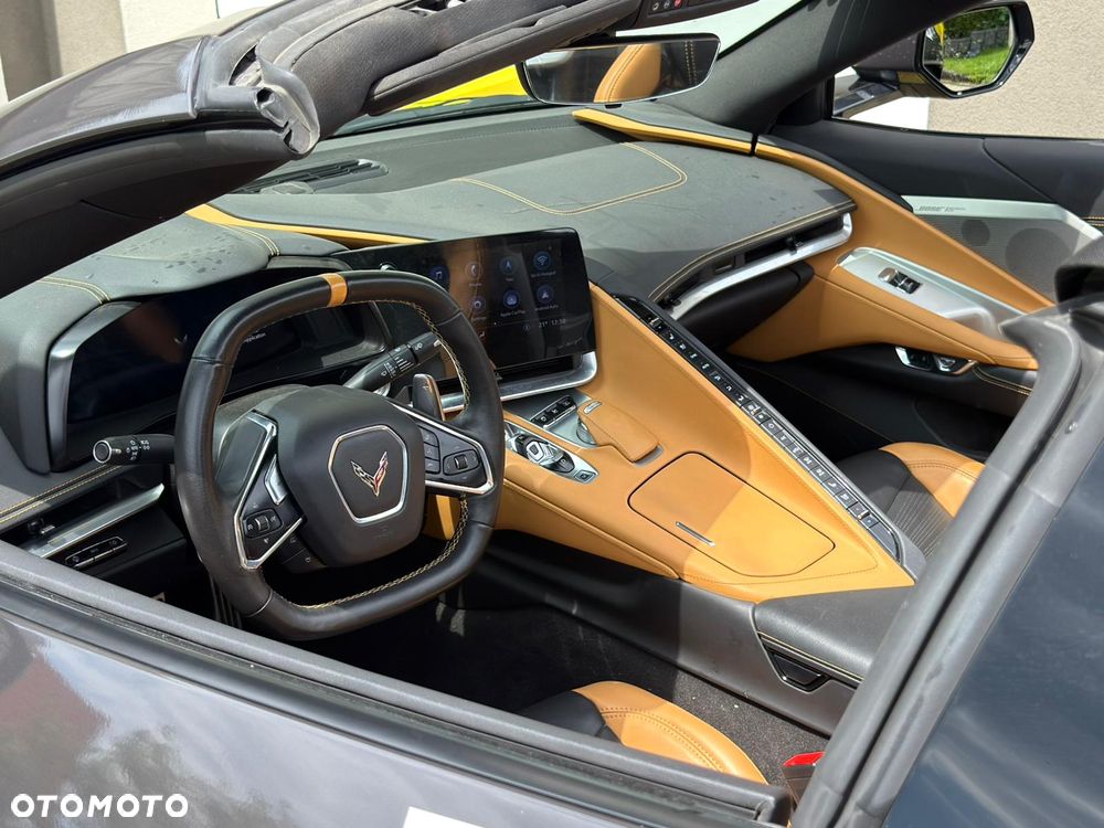 Chevrolet Corvette - 13