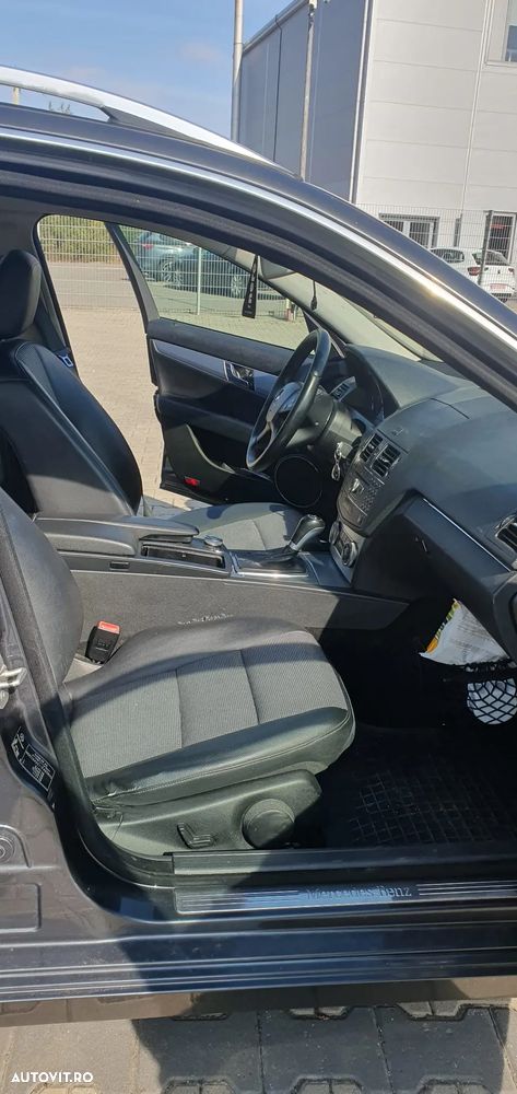 Mercedes-Benz C - 21