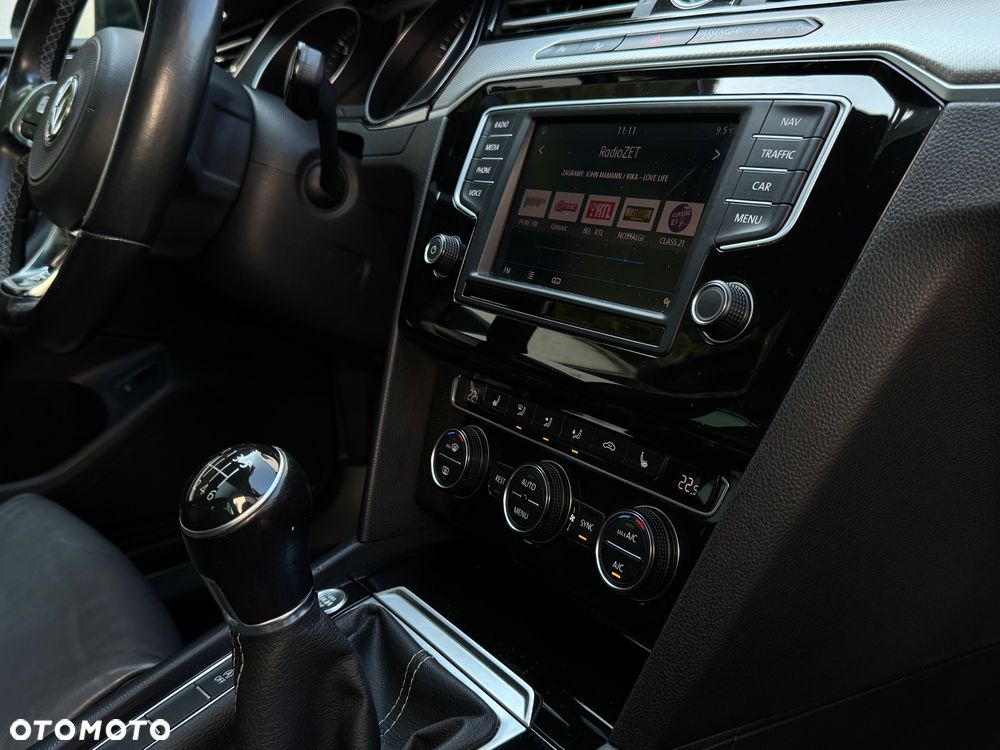 Volkswagen Passat 2.0 TDI (BlueMotion Technology) Highline - 26