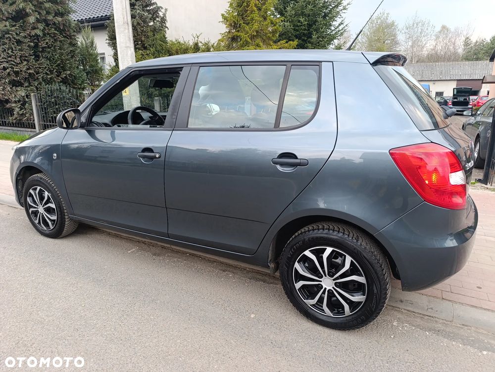 Skoda Fabia 1.2 HTP Active - 17