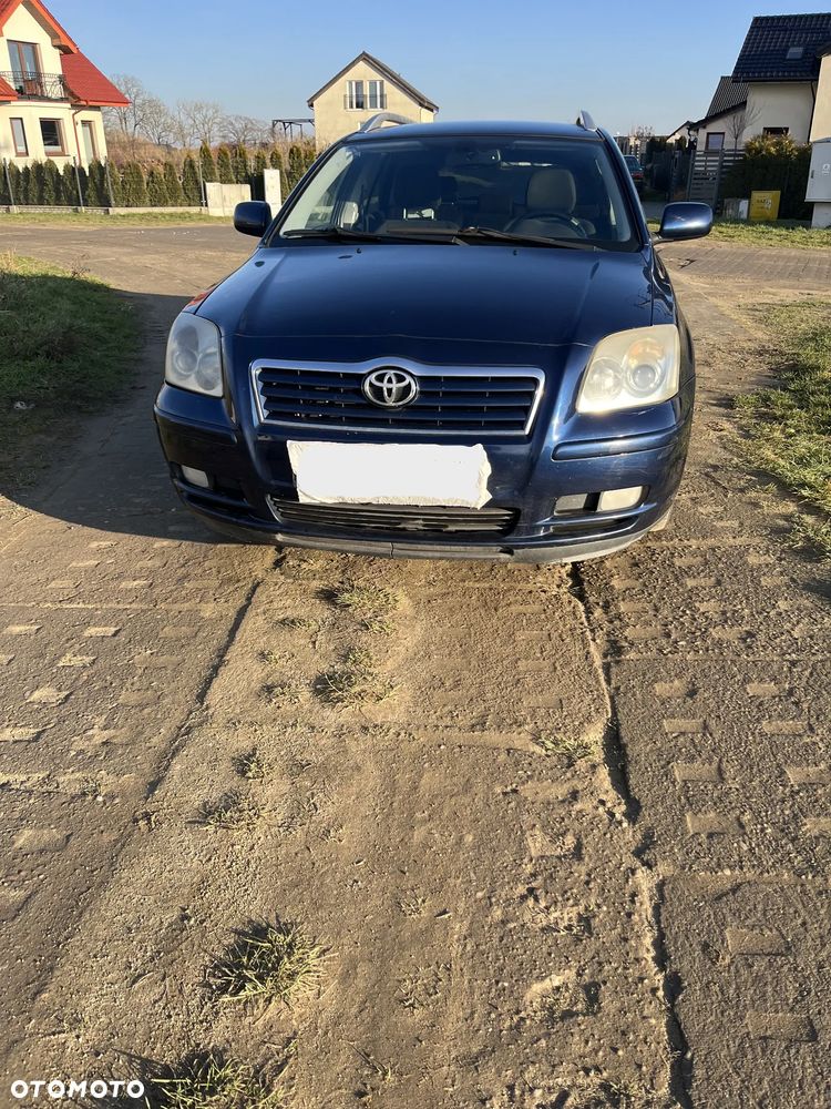 Toyota Avensis 1.8 VVT-i Sol - 2