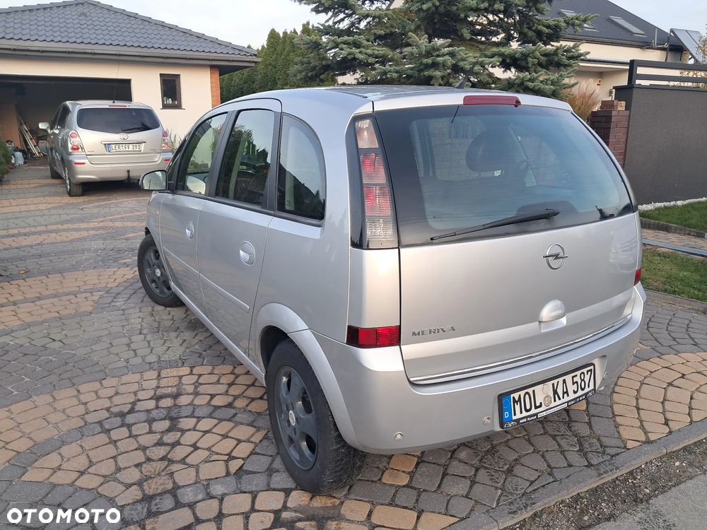 Opel Meriva 1.8 Cosmo MTA - 4