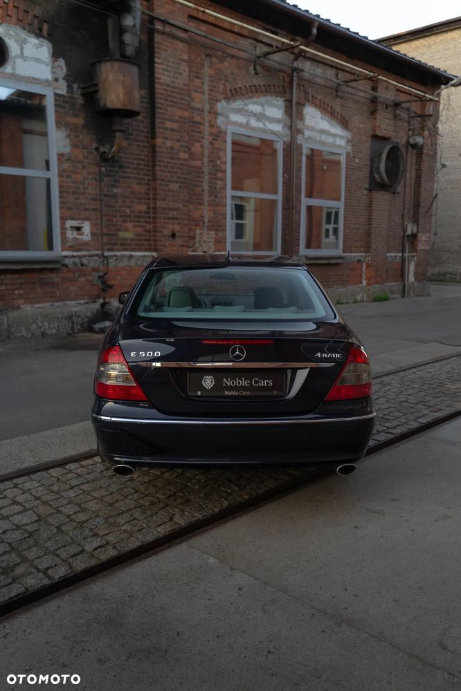 Mercedes-Benz Klasa E 500 4-Matic Elegance - 8
