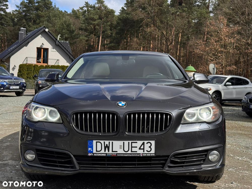 BMW Seria 5 528i xDrive Sport-Aut Luxury Line - 1