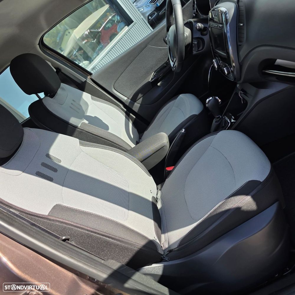 Renault Captur 1.2 TCe Exclusive EDC - 28