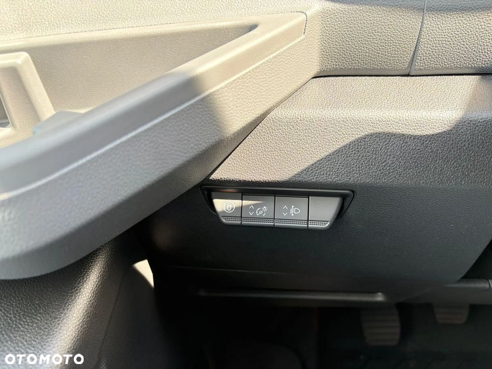 Renault Master Furgon RWD L4H3 170 KM - 13