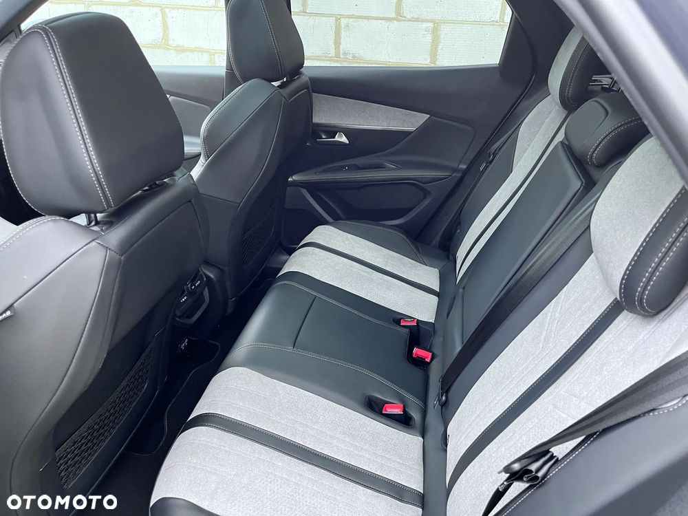 Peugeot 3008 1.6 PureTech Hybrid4 PHEV GT Pack S&S EAT8 - 29