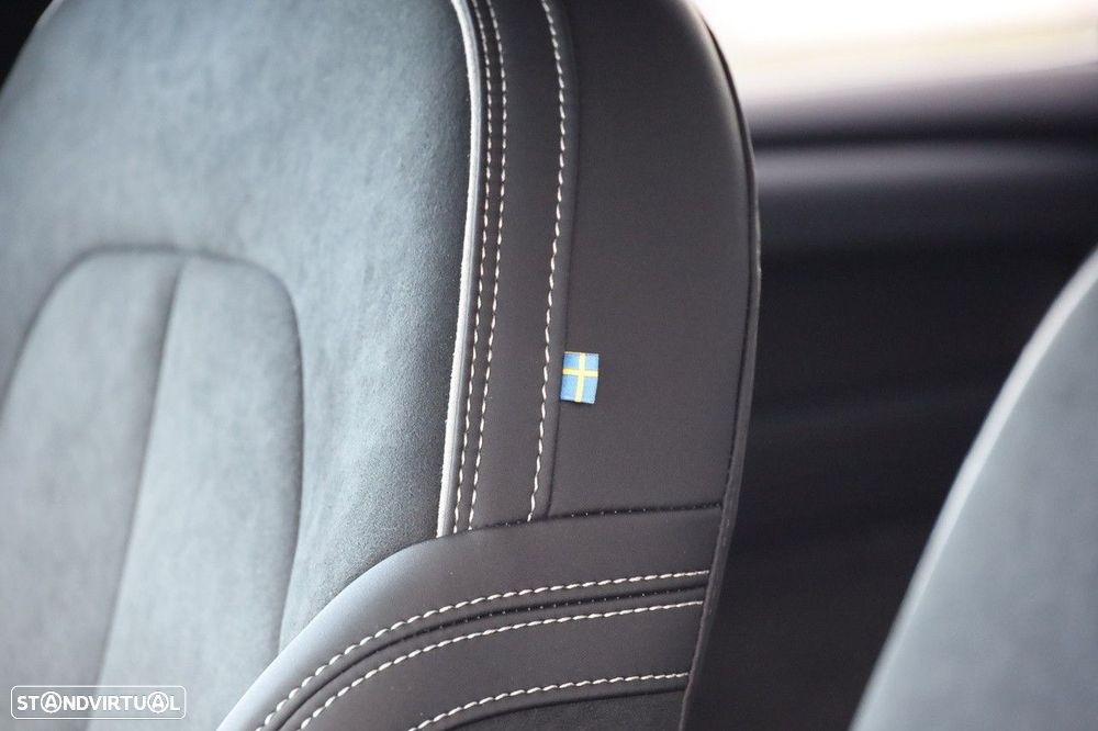 Volvo XC 40 2.0 B3 Plus Dark - 9