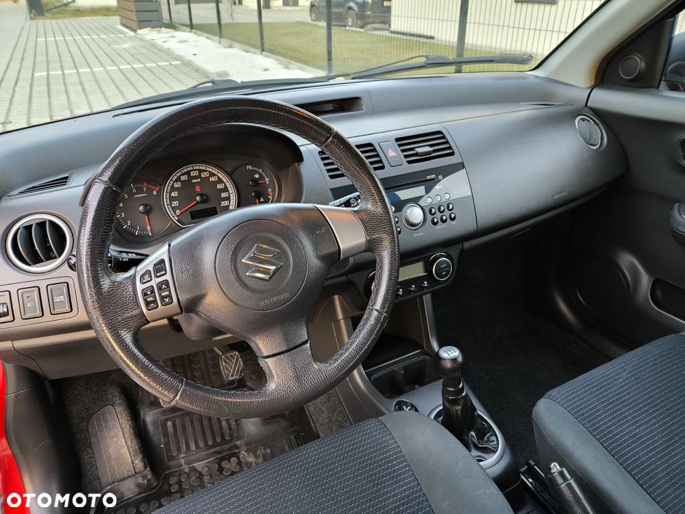 Suzuki Swift 1.3 Club - 5