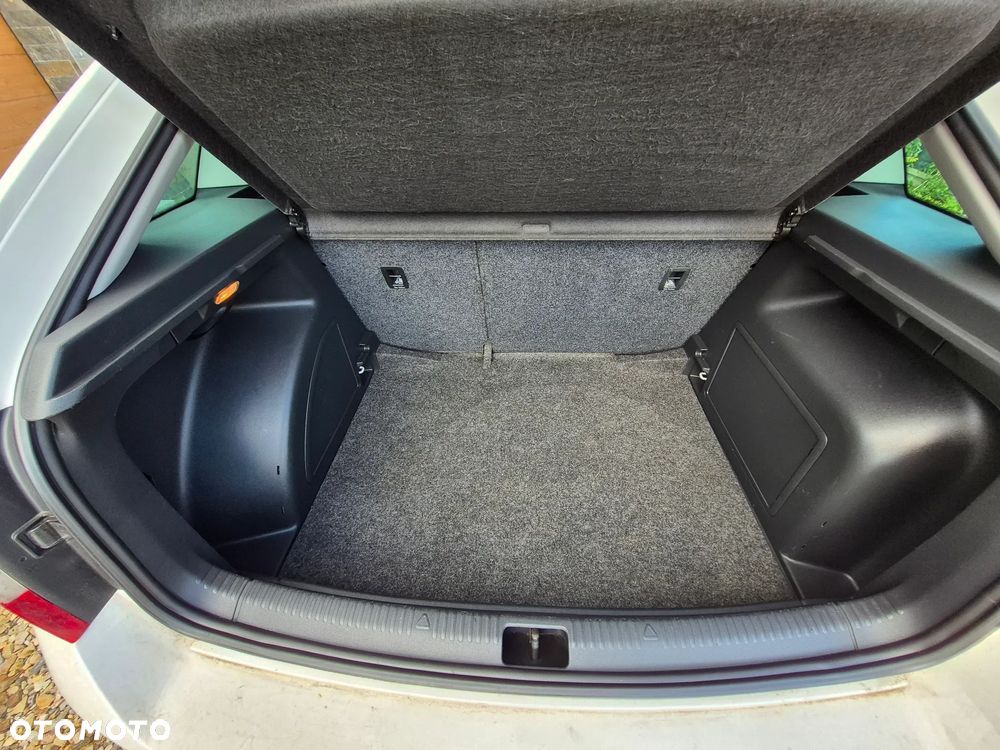 Skoda RAPID 1.2 TSI Active - 9