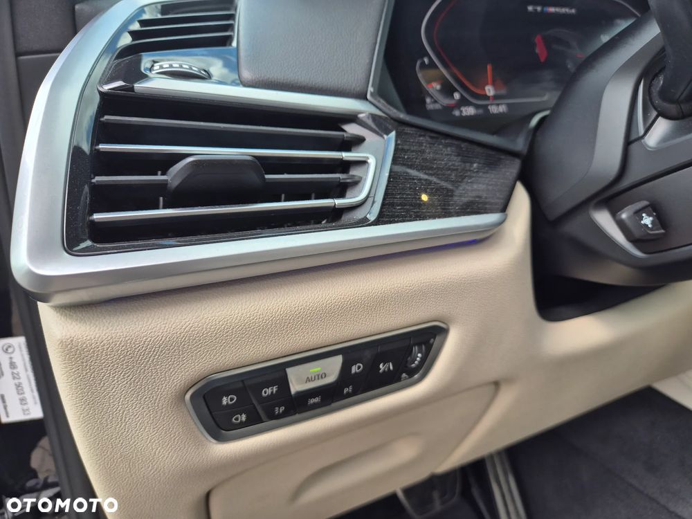 BMW X7 M50d sport - 28