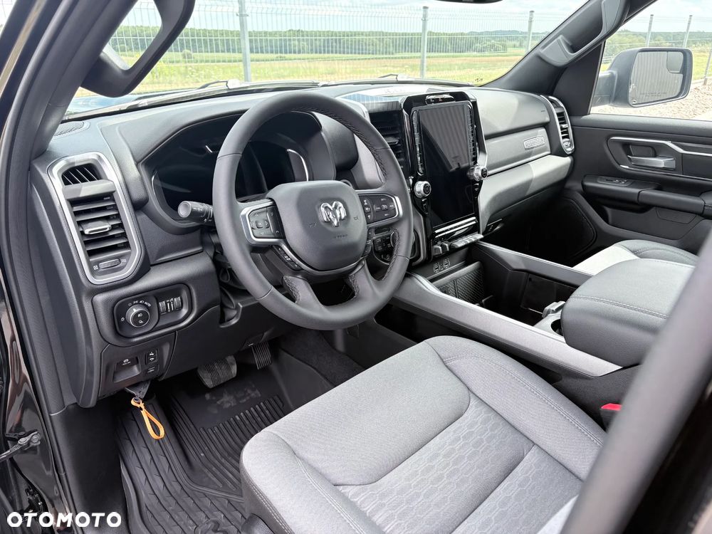 RAM 1500 - 16