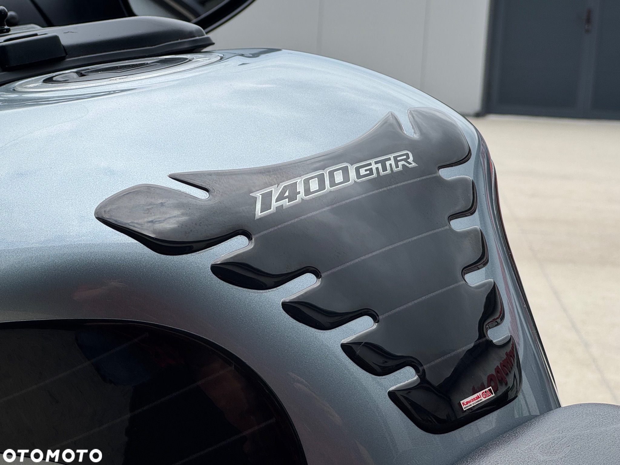 Kawasaki GTR - 10