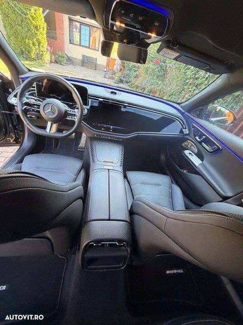 Mercedes-Benz E - 10
