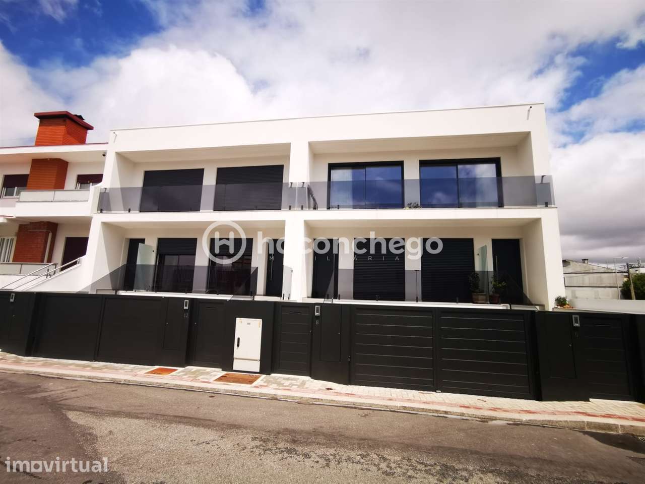 Andar moradia T4 duplex com garagem e equipado Arcozelo Barcelos - Grande imagem: 2/27