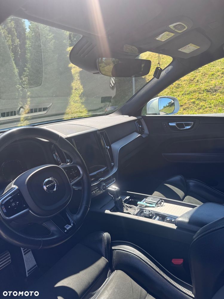 Volvo XC 60 D5 SCR AWD R-Design - 10