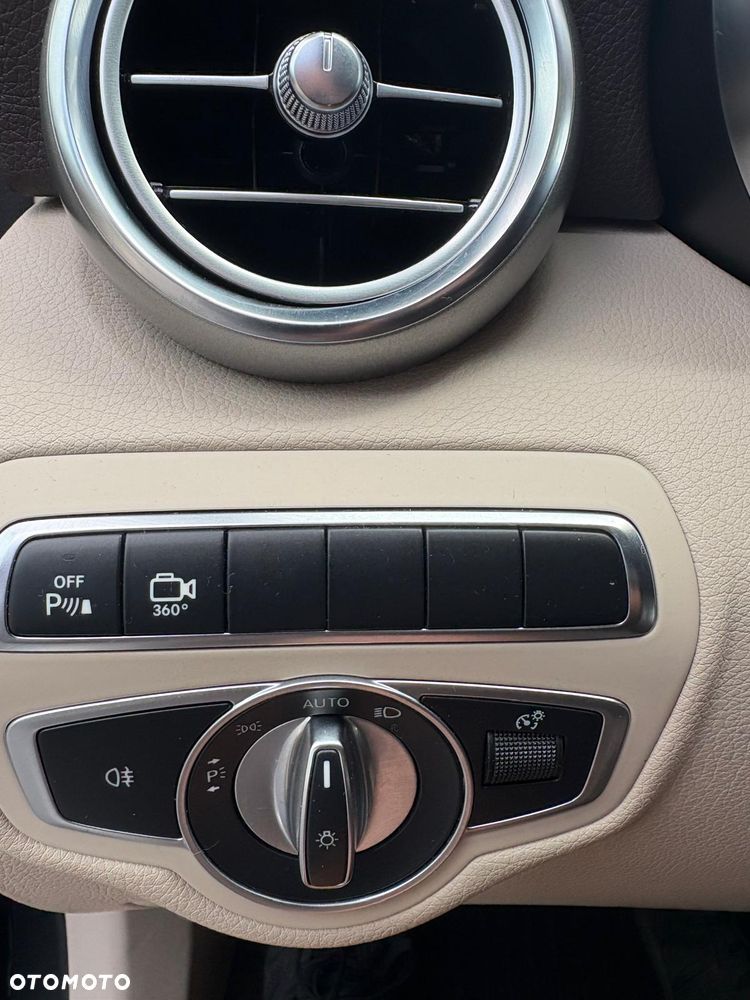 Mercedes-Benz GLC - 12