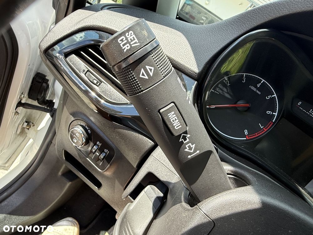 Opel Corsa 1.4 Color Edition - 30