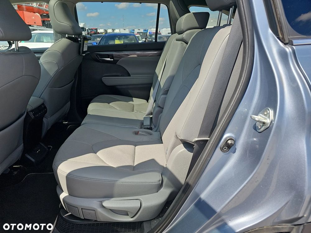 Toyota Highlander 2.5 Hybrid Executive - 24