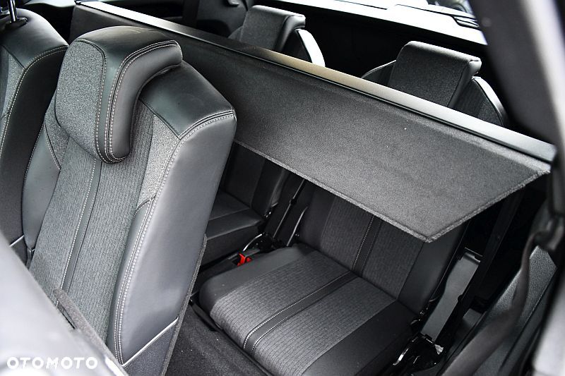 Peugeot 5008 2.0 HDi Allure 7os - 23