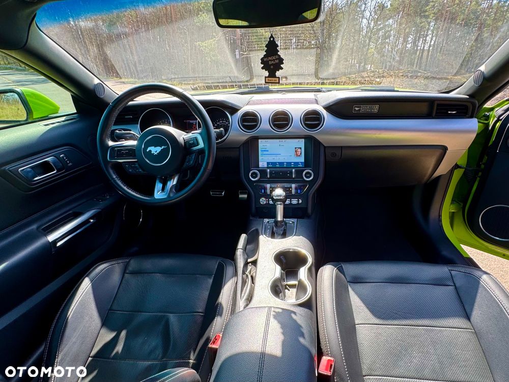 Ford Mustang - 18