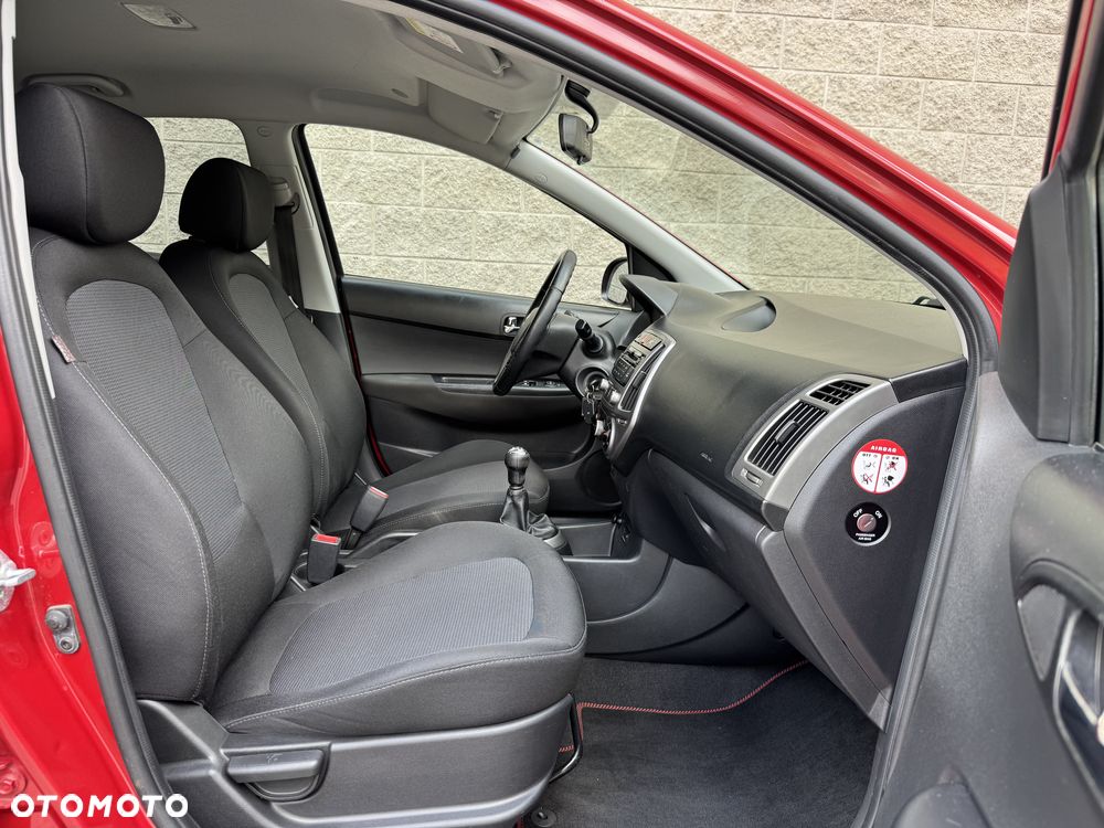 Hyundai i20 1.25 Wersja Jubileuszowa - 13