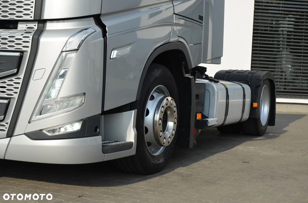 Volvo FH 5 NEW / MEGA / 2021r. / KLIMA P. / FULL LED / ACC / NAVI / KAMERA / DE / 8019 - 7