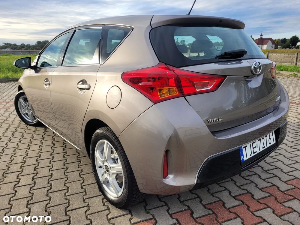 Toyota Auris 1.33 VVT-i Premium Comfort - 39