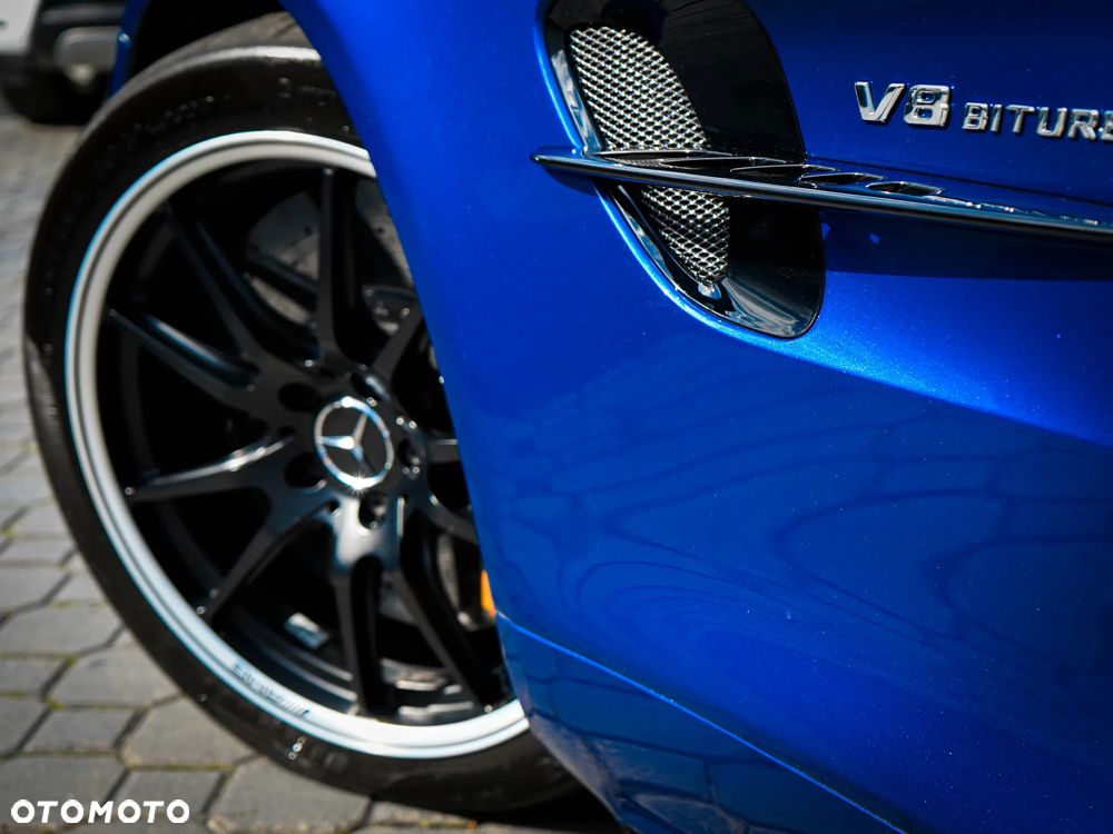 Mercedes-Benz AMG GT R - 10