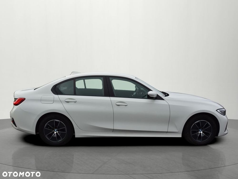 BMW Seria 3 318i Advantage sport - 10