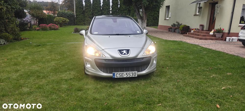 Peugeot 308 2008 photo 4