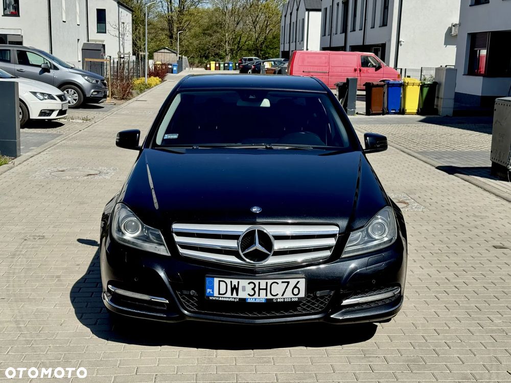 Mercedes-Benz Klasa C 200 CDI DPF (BlueEFFICIENCY) 7G-TRONIC Avantgarde - 2