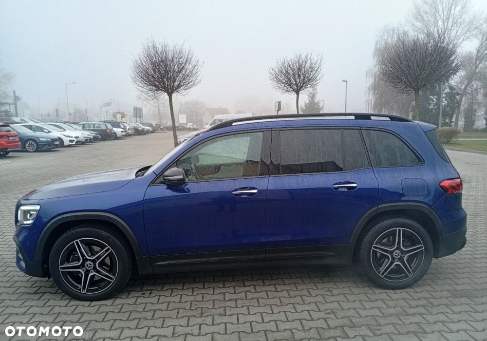 Mercedes-Benz GLB - 11