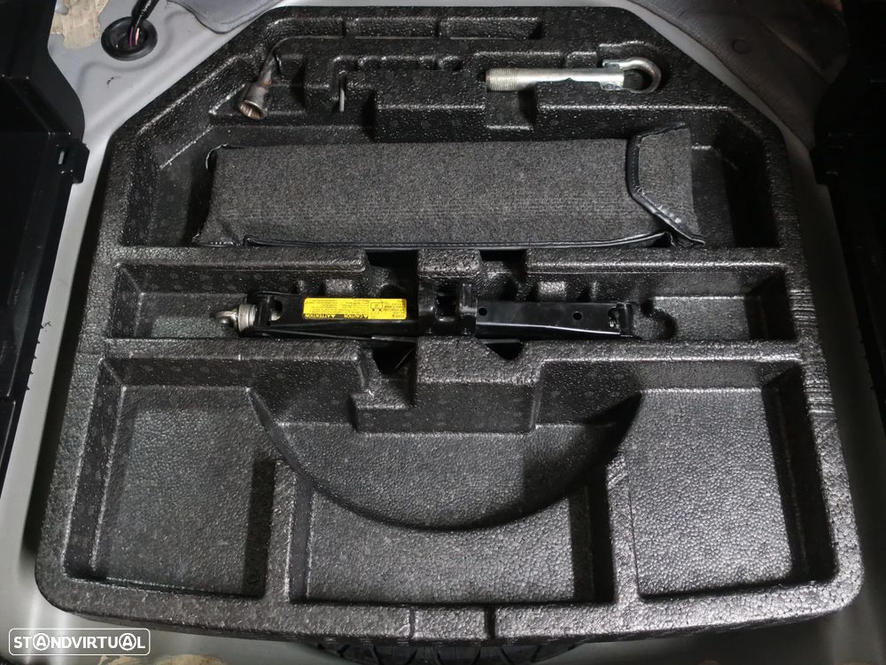 Toyota Avensis SW 2.0 D-4D Exclusive +Pele+GPS - 17