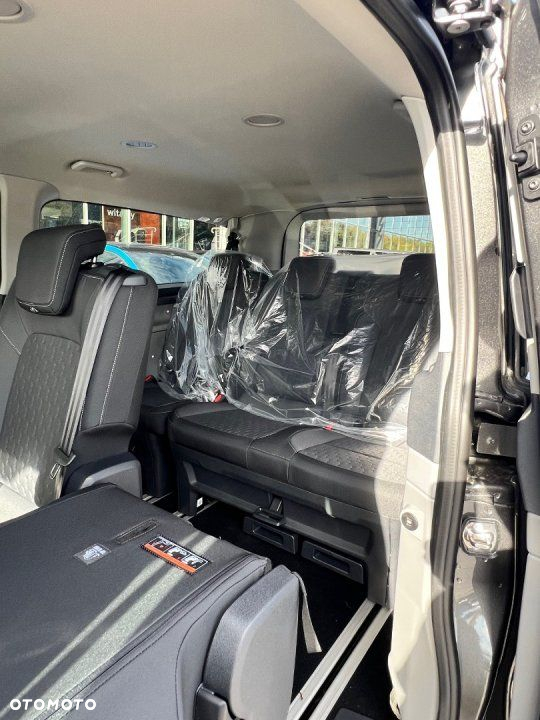 Ford Tourneo Custom - 8