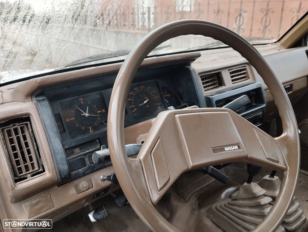 Nissan Pick Up - 8