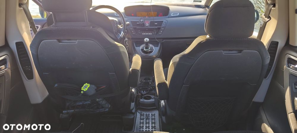 Citroën C4 Picasso - 11