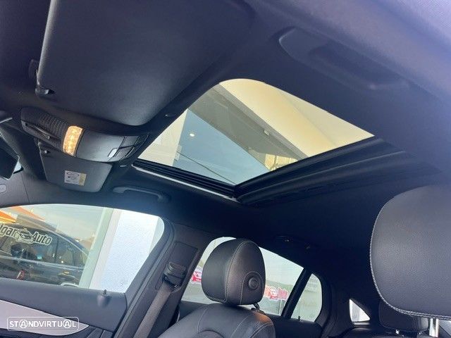 Mercedes-Benz GLC 300 e Coupé 4Matic - 28