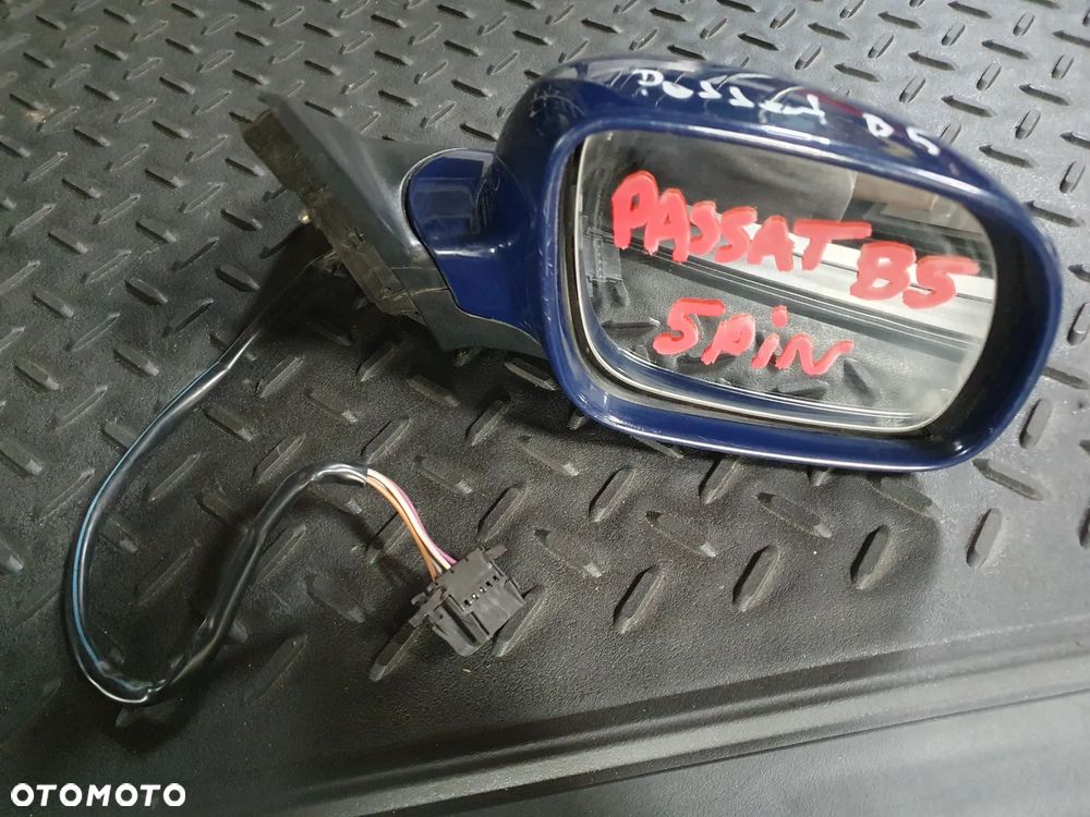 VW PASSAT B5 LUSTERKO PRAWE ELEKTRYCZNE 5PIN E1020514 3B0857934 NIEBIESKIE POSIADAM 2SZT - 2