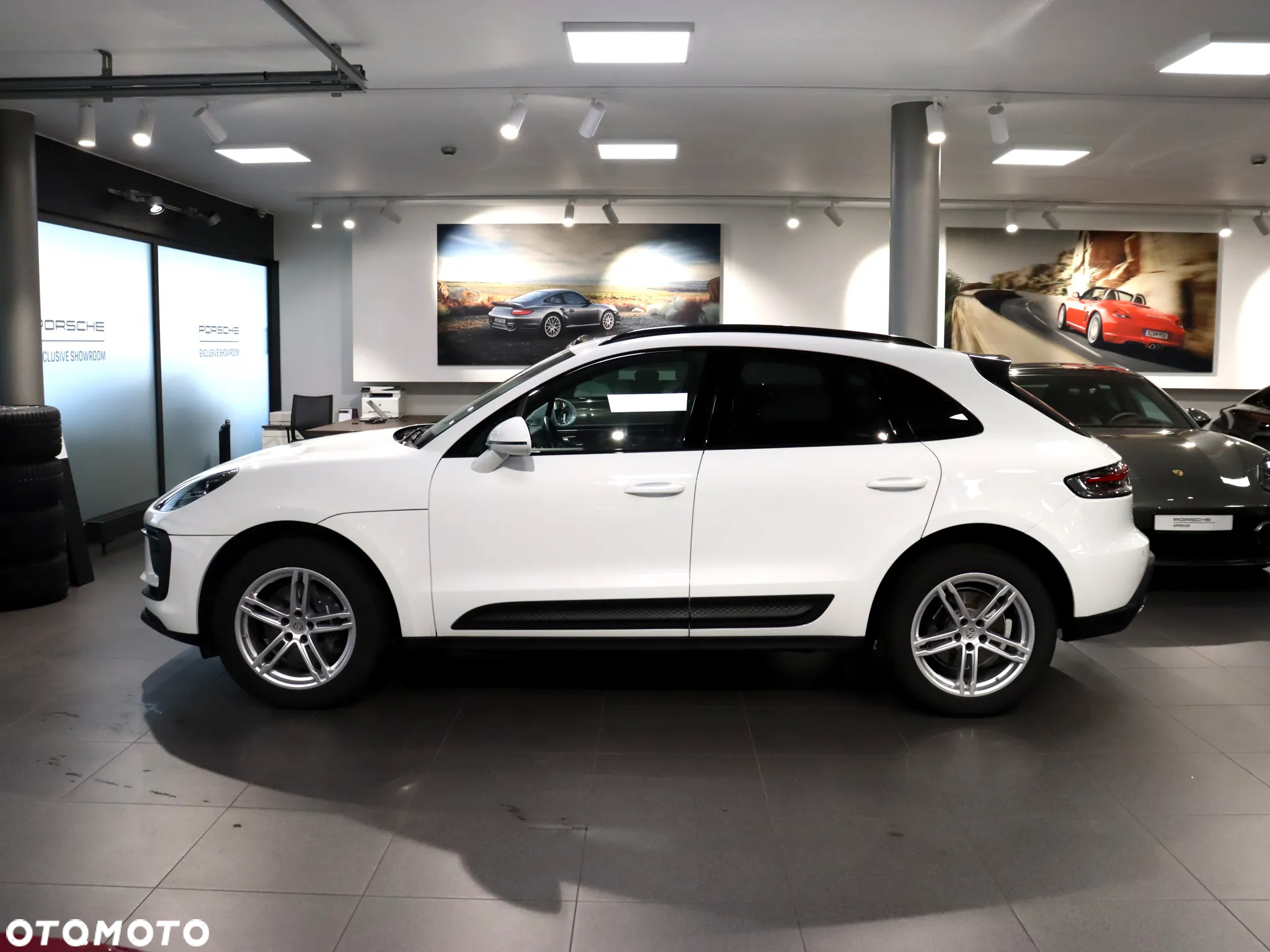 Porsche Macan Standard - 2
