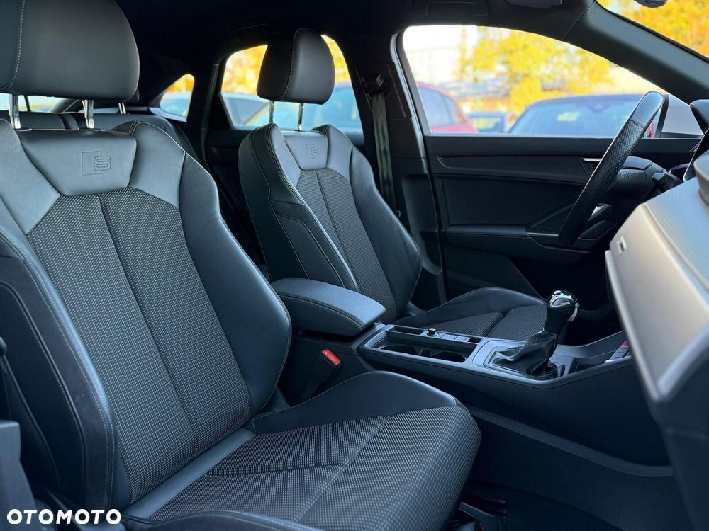 Audi Q3 Sportback - 14