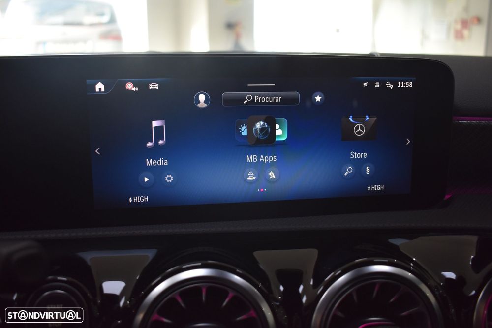 Mercedes-Benz A 250 - 38