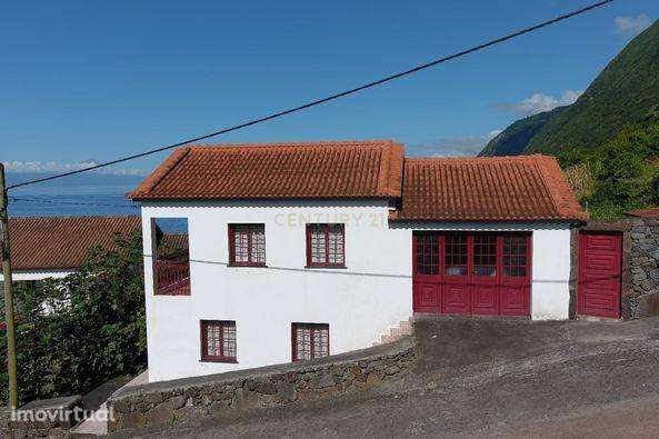 Fantástica Moradia na Fajã de São João - Ilha de São Jorge -Açores - Grande imagem: 2/7