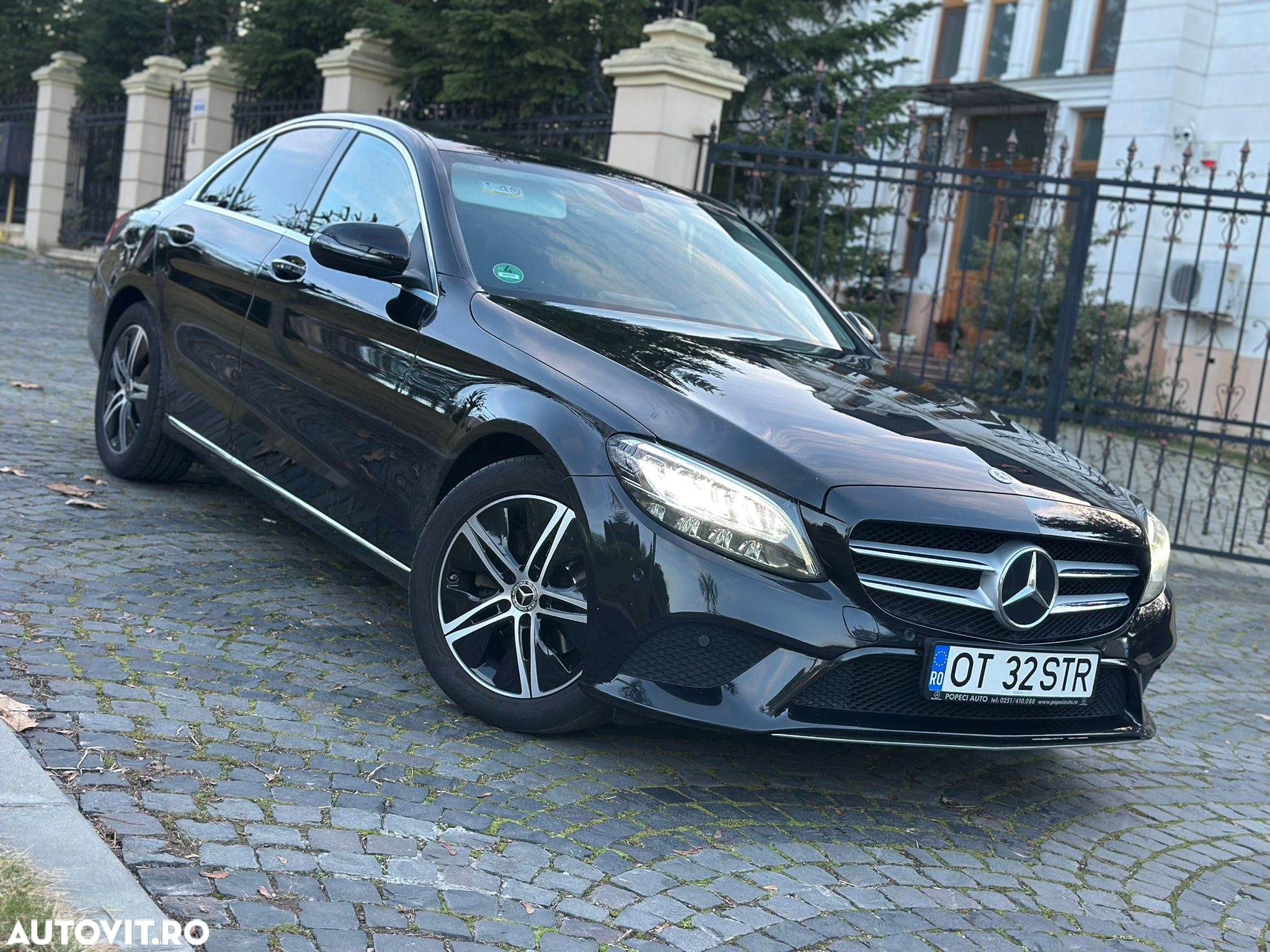 Mercedes-Benz C 180 d T 9G-TRONIC - 2