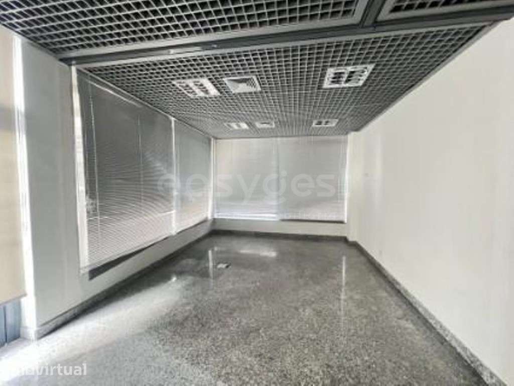 Espaço Comercial para Venda na Avenida de São Miguel - Guarda - Grande imagem: 2/7