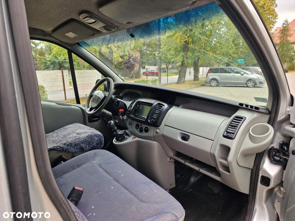 Renault Trafic - 9