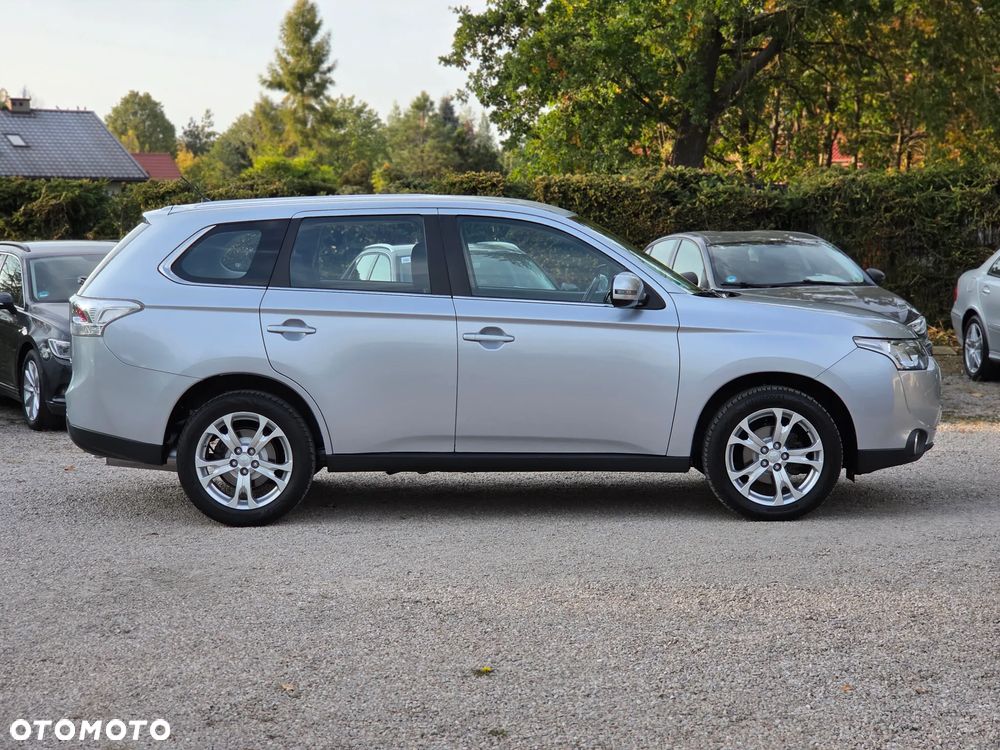 Mitsubishi Outlander - 9