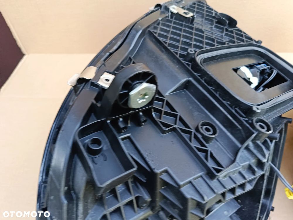 Full Led prawy lewy Multibeam Mercedes C klasa W205 lampa prawa lewa A205 - 8