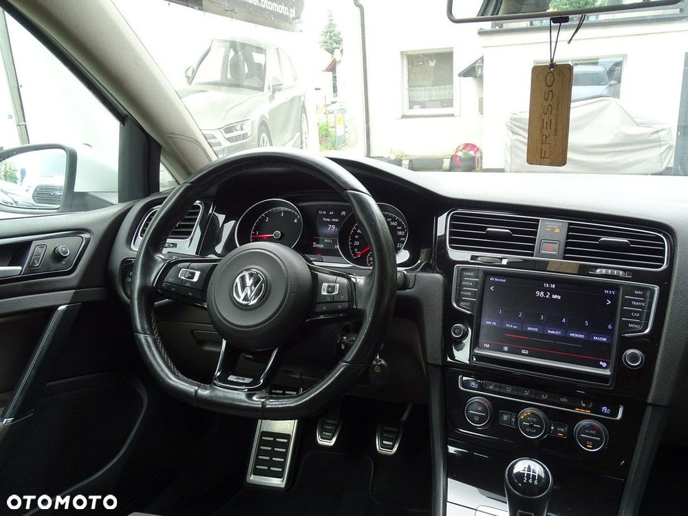 Volkswagen Golf - 14